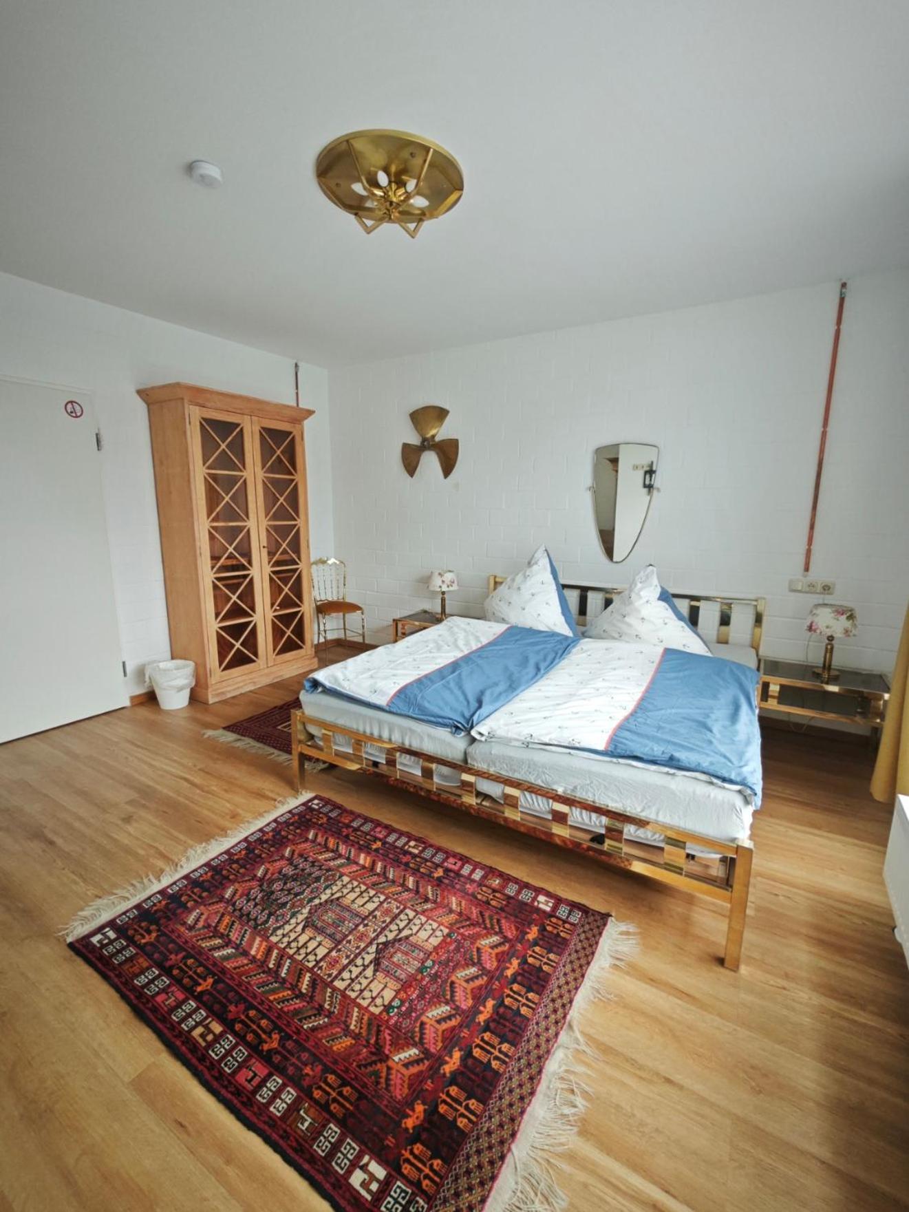 Mine Hotel Weilerswist Ngoại thất bức ảnh
